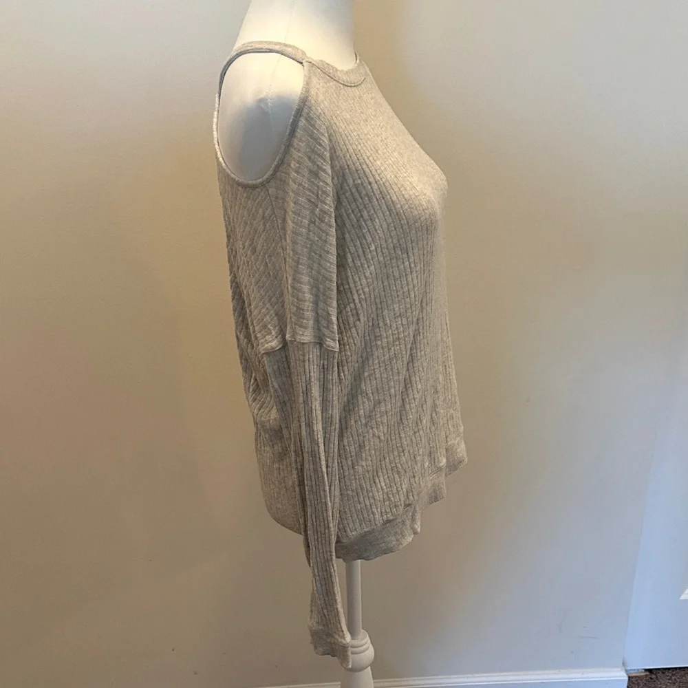 Splendid Light Gray Ribbed Women's Sweatshirt - Picture 2 of 5